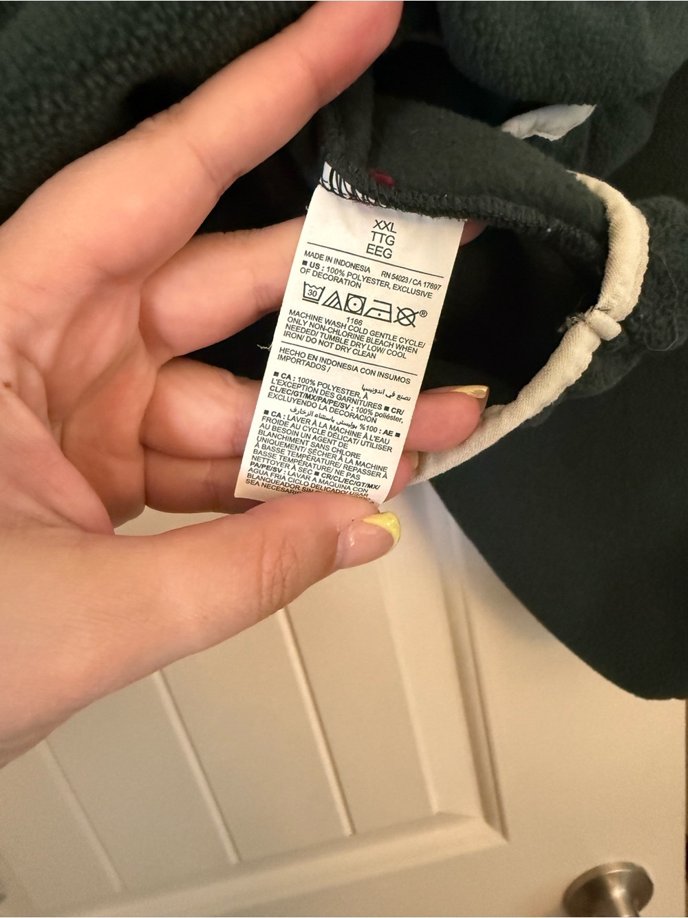 Old Navy Green and Black Fleece Pullover with Patch - Picture 4 of 7